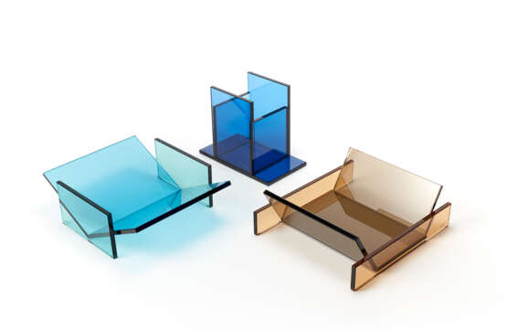 Ettore Sottsass. Lot consisting of three centerpieces in blue, light blue and orange transparent glass - фото 1