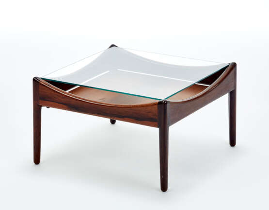 Kristian Vedel. Coffee table - photo 1