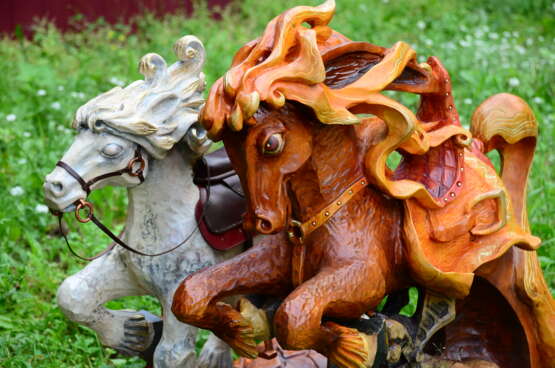 Skulpture „Galloped-2 oder das bucklige Pferd.“, Naturholz, Holzschnitzerei, Sozialistischer Realismus, Animalistisches, 2020 - Foto 4
