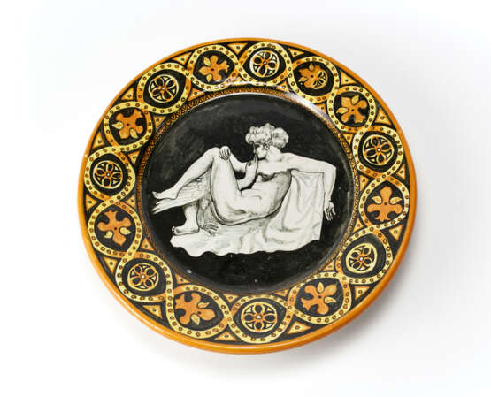 Umberto Bellotto. Leda e il cigno | Decorative glazed ceramic plate in shades of black, white, orange yellow - photo 1