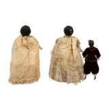 Drei kleine Puppen, um 1900, - photo 3