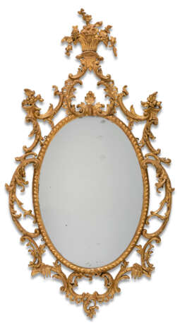 A PAIR OF GEORGE III GILT CARTON PIERRE OVAL MIRRORS - Foto 2
