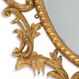 A PAIR OF GEORGE III GILT CARTON PIERRE OVAL MIRRORS - Foto 6
