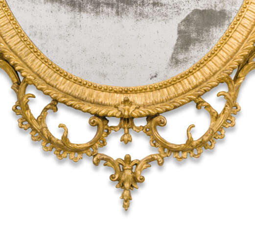 Linnell, John. A PAIR OF GEORGE III GILTWOOD AND CARTON PIERRE OVAL MIRRORS... - Foto 7