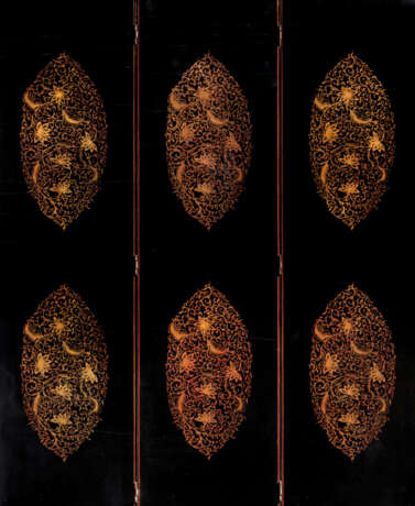 A CHINESE BLACK AND GILT LACQUER EIGHT-LEAF SCREEN - photo 2