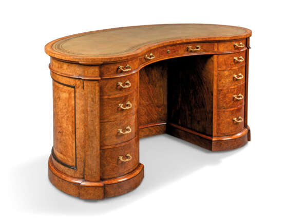 Gillows. A VICTORIAN BURR-WALNUT AND TULIPWOOD-BANDED KIDNEY-SHAPED D... - photo 1