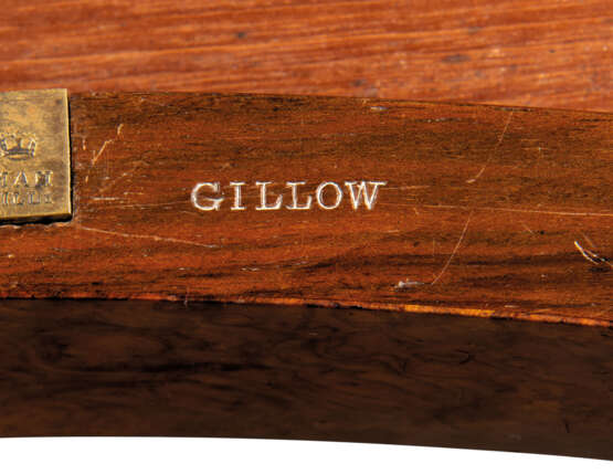 Gillows. A VICTORIAN BURR-WALNUT AND TULIPWOOD-BANDED KIDNEY-SHAPED D... - photo 2
