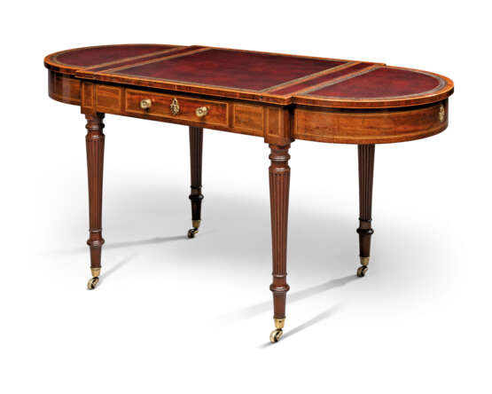 Gillows. A REGENCY MAHOGANY GAMES AND WRITING-TABLE - photo 2