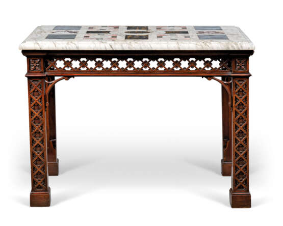 A CHIPPENDALE REVIVAL MAHOGANY SIDE TABLE - фото 1
