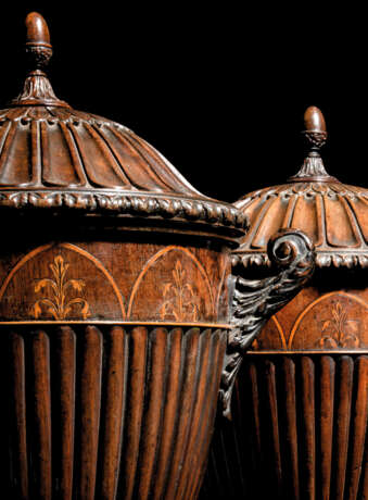 A PAIR OF GEORGE III MAHOGANY KNIFE BOXES - photo 2