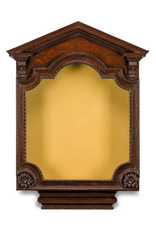 A GEORGE II-STYLE MAHOGANY HANGING-CABINET - photo 1