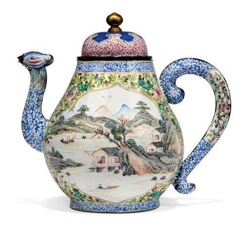 A CHINESE PAINTED ENAMEL WINE EWER AND COVER - photo 1