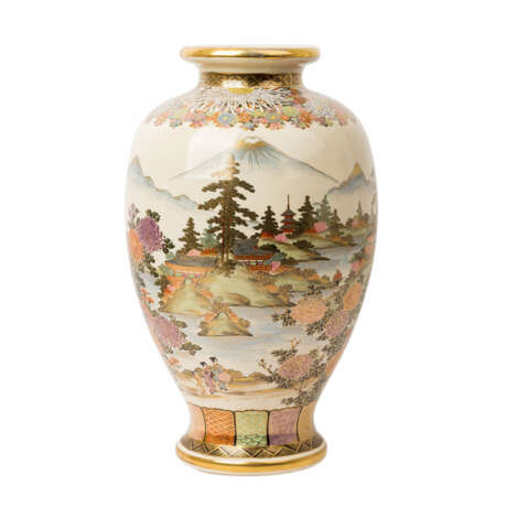 Prächtige Satsuma-Vase. JAPAN, Meiji-Zeit (1868-1912). - фото 1