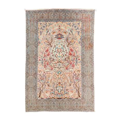 Orientteppich. PERSIEN, 20. Jahrhundert, 227x145 cm. - Foto 1