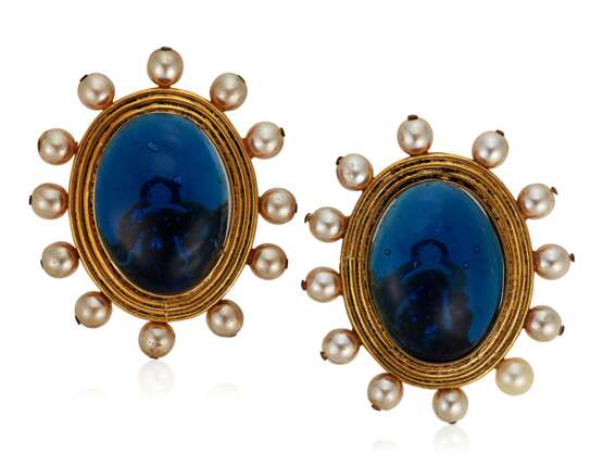 CHANEL GRIPOIX GLASS AND FAUX PEARL EARRINGS - Foto 1