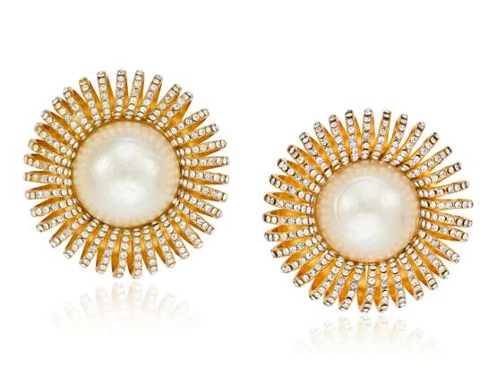 UNSIGNED CHANEL OVERSIZED FAUX PEARL AND RHINESTONE EARRINGS - photo 1