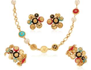 CHANEL IMPORTANT SUITE OF CHARM JEWELRY