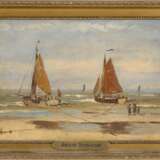 KONVOLUT ZWEIER GEMÄLDE: (1) JULIUS HINTZ (C. 1805-1862); (2) GERARD KOECKOEK (ATTR.) (1871-1956) Dampfschiff am Strand (1); Zwei Segelboote (2) - фото 2