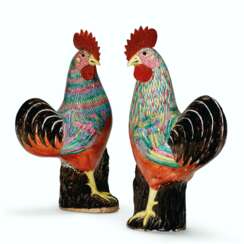 A PAIR OF FAMILLE ROSE ROOSTERS
