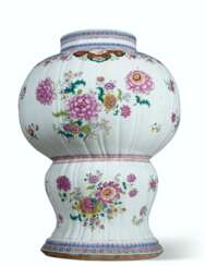 AN UNUSUAL MASSIVE FAMILLE ROSE VASE