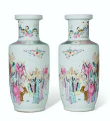 A PAIR OF LARGE FAMILLE ROSE ROULEAU VASES 