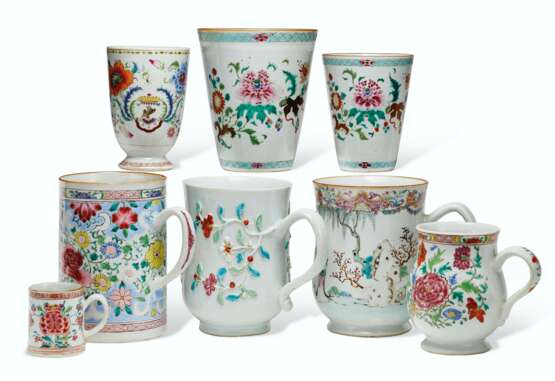 FIVE FAMILLE ROSE MUGS AND THREE FAMILLE ROSE BEAKERS - photo 1