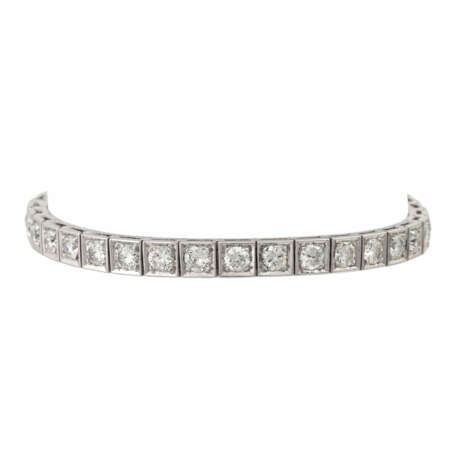 Riviérè-Armband ausgefasst mit 35 Brillanten zusammen ca 5,6 ct, - photo 1