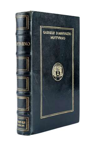 D'ANNUNZIO, Gabriele D'Annunzio (1863-1938) - Notturno. Milan: Fratelli Treves, 1921. - фото 1