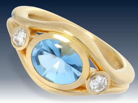 Ring: moderner, massiver und außergewöhnlich gearbeiteter Aquamarin/Brillant-Goldschmiedering von herausragender Qualität - photo 1