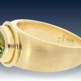 Ring: äußerst massiver und hochwertiger Goldschmiedering mit großem, grünen Turmalin von ca.3ct - photo 2