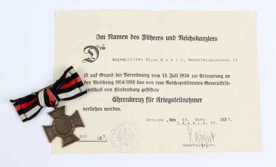 Ehrenkreuz für Kriegsteilnehmer mit Urkunde - фото 1