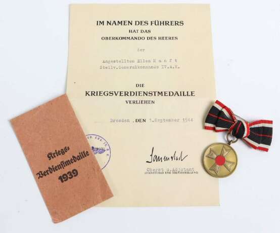 Kriegsverdienst Medaille 1939 mit Urkunde - Foto 1