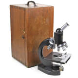 Mikroskop im Holzkasten - photo 1