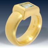 Ring: ehemals sehr teurer, äußerst massiver und schwerer Goldschmiedering mit Aquamarin, Handarbeit aus 900er Gold - фото 2