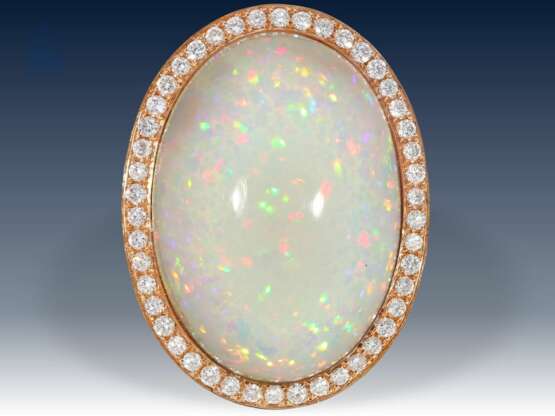 Ring: exquisiter, äußerst hochwertiger Goldschmiedering mit außergewöhnlich großem Opal und Brillantbesatz, Neupreis lt. Einlieferer 9800€ - фото 1
