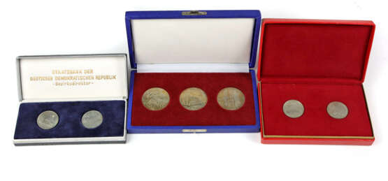 DDR Münzen und Medaillen in 3 Etuis - фото 1