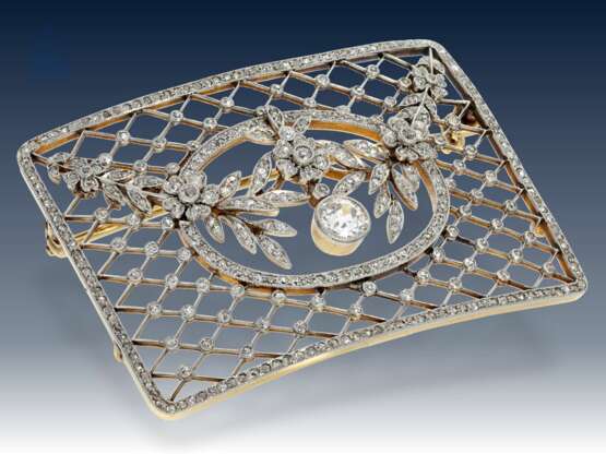 Brosche: antike Diamantbrosche von hervorragender Qualität, vermutlich Russland um 1900 - photo 2