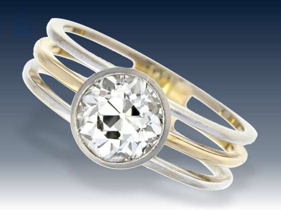 Ring: großer, sehr schöner, hochwertiger Altschliff-Diamant von 2,38ct, individuelle Goldschmiedearbeit, Wertgutachten von 1989 über 33.000,- DM - Foto 1
