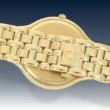 Armbanduhr: elegante, hochwertige Omega Herrenuhr in 18k Gold, mit Originalpapieren von 1996 - фото 2