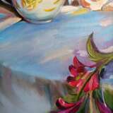 Gemälde „Stillleben mit Rosen und einer Tasse“, Leinwand auf dem Hilfsrahmen, Ölfarbe, Realismus, Stillleben, 2019 - Foto 3