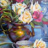 Gemälde „Stillleben mit Rosen und einer Tasse“, Leinwand auf dem Hilfsrahmen, Ölfarbe, Realismus, Stillleben, 2019 - Foto 4