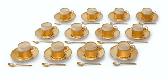 Tiffany & Co.. A SET OF TWELVE AMERICAN 18-KARAT GOLD AFTER DINNER COFFEE C... - Foto 1