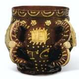 A LARGE WROTHAM SLIPWARE TWO-HANDLED DATED AND INITIALED TYG... - Foto 1