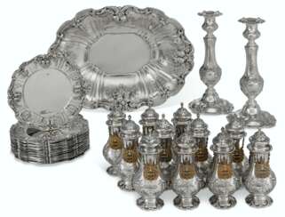 A SUITE OF AMERICAN SILVER MATCHING TABLEWARES