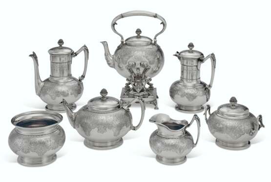 Tiffany & Co.. AN AMERICAN SEVEN-PIECE TEA AND COFFEE SERVICE - photo 1