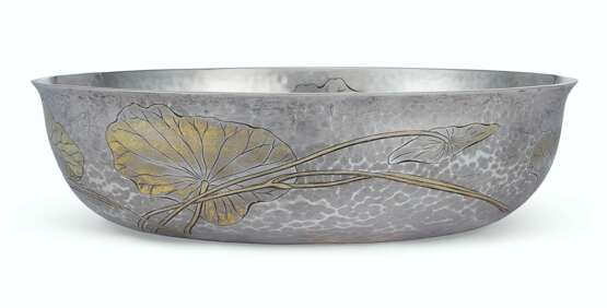 Tiffany & Co.. AN AMERICAN SILVER AND MIXED-METAL BOWL - Foto 3