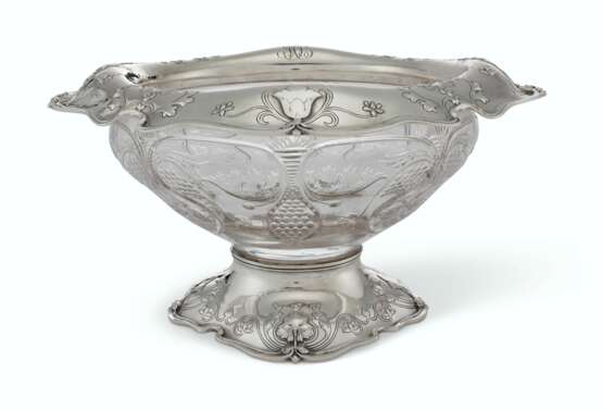 Gorham Manufacturing. AN AMERICAN SILVER AND CUT-GLASS CENTERPIECE PUNCH BOWL - photo 2