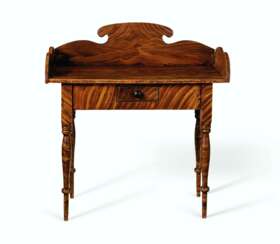 A GRAIN-PAINTED PINE FEDERAL DRESSING TABLE