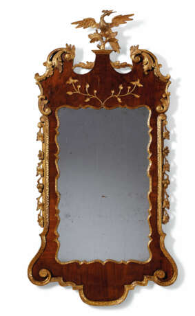 A GEORGE III PARCEL-GILT MAHOGANY LOOKING GLASS - photo 1