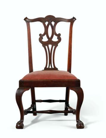 A CHIPPENDALE CARVED MAHOGANY SIDE CHAIR - photo 1